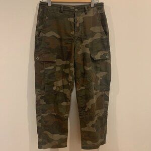 American Eagle Camo Baggy Cargo Pants
